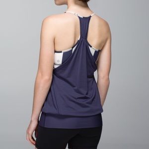 Lululemon No Limit tank with built in bra!